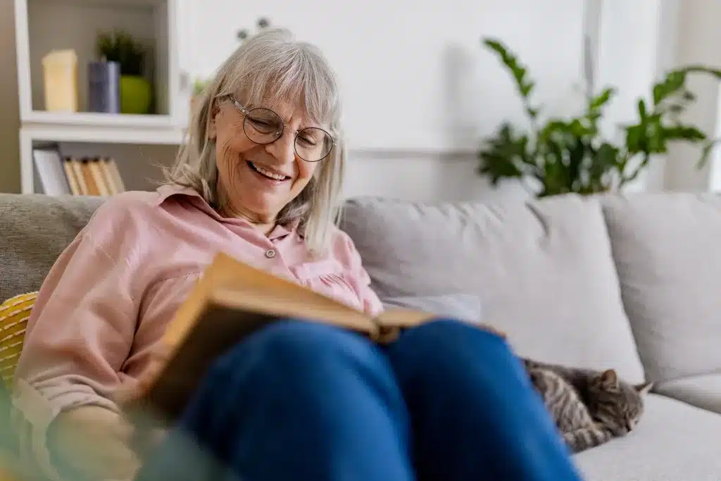 Senior benefiting from dementia home care in Calgary in a familiar environment